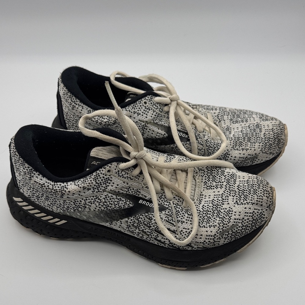 Brooks Running Shoes - Women's 7